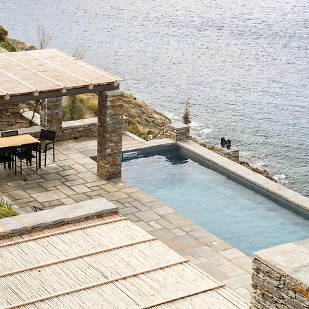 Luxury Ammos With A Swimming Pool Overlooking The Of Xyla On The Island Of Kea Willa Ioulis