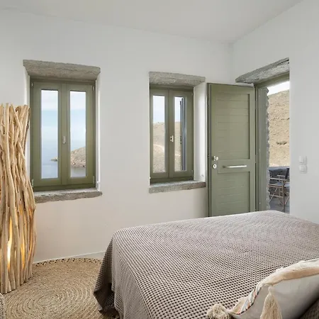 Luxury Ammos With A Swimming Pool Overlooking The Of Xyla On The Island Of Kea *