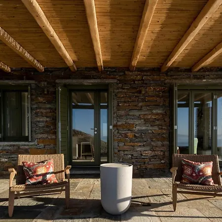 Luxury Ammos With A Swimming Pool Overlooking The Of Xyla On The Island Of Kea Willa Ioulis