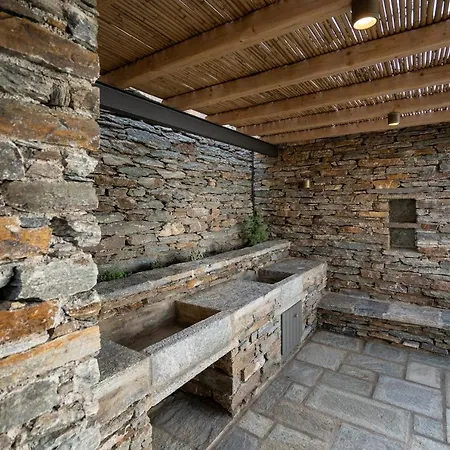 Luxury Ammos With A Swimming Pool Overlooking The Of Xyla On The Island Of Kea Willa