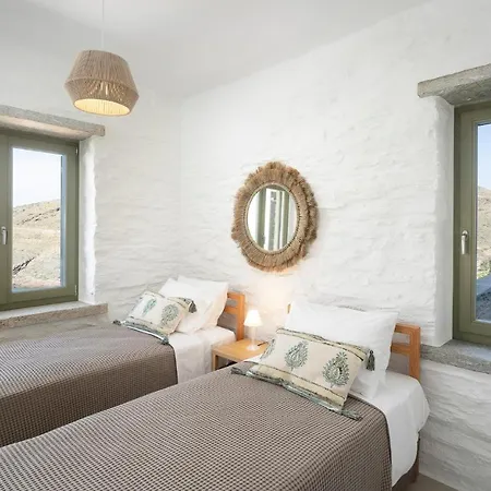 Willa Luxury Ammos With A Swimming Pool Overlooking The Of Xyla On The Island Of Kea Ioulis