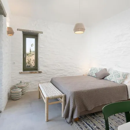 Luxury Ammos With A Swimming Pool Overlooking The Of Xyla On The Island Of Kea Ioulis